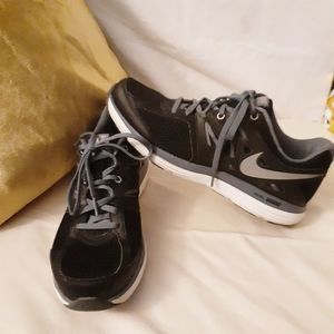 NIKE DUAL FUSION LITE SNEAKERS